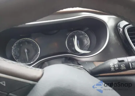 2017 Chrysler Pacifica Limited z USA, uszkodzony, nr VIN 2C4RC1GG7HR513481